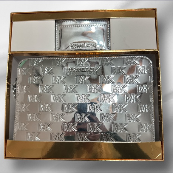 Michael Kors Silver Crossbody & Wallet Set Jet Set NWT NIB - Picture 1 of 5